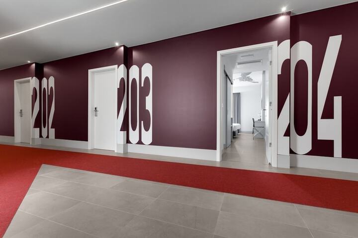 Ballroom/Hall 34 of 50