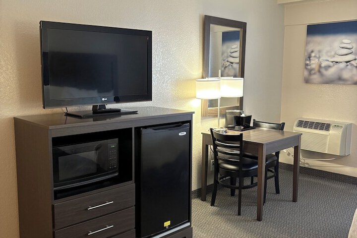 Room 17 of 81