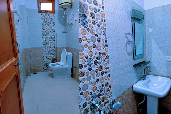Room 15 of 25