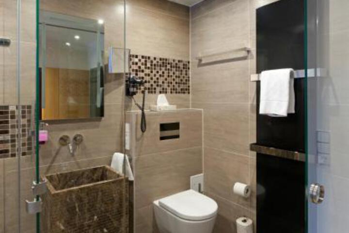 ALTSTADTHOTEL MAYRBRAEU