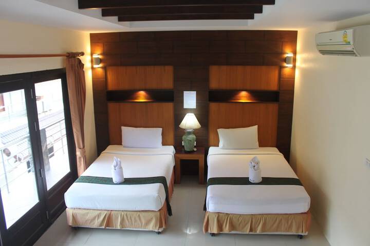 Room 2 of 55