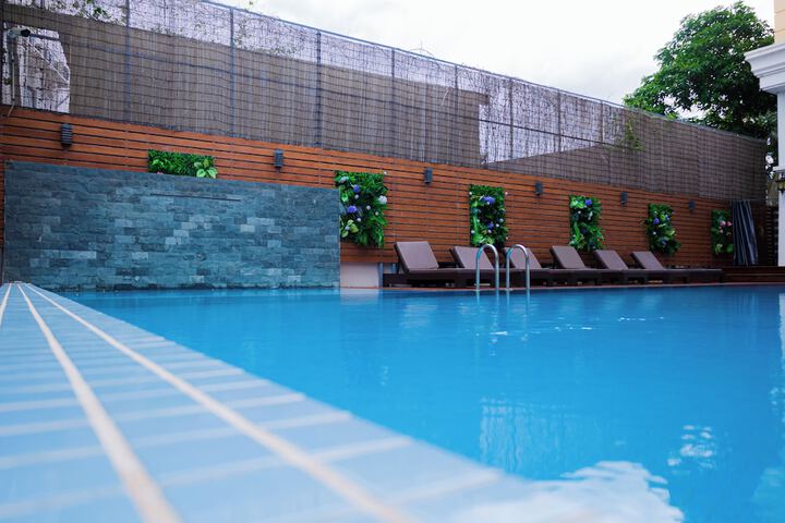 Pool 31 of 70