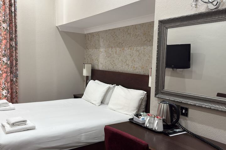Room 25 of 64