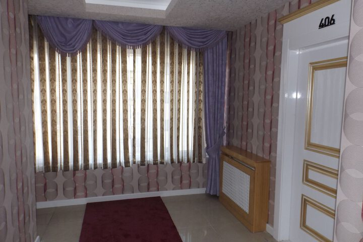 Ballroom/Hall 73 of 85
