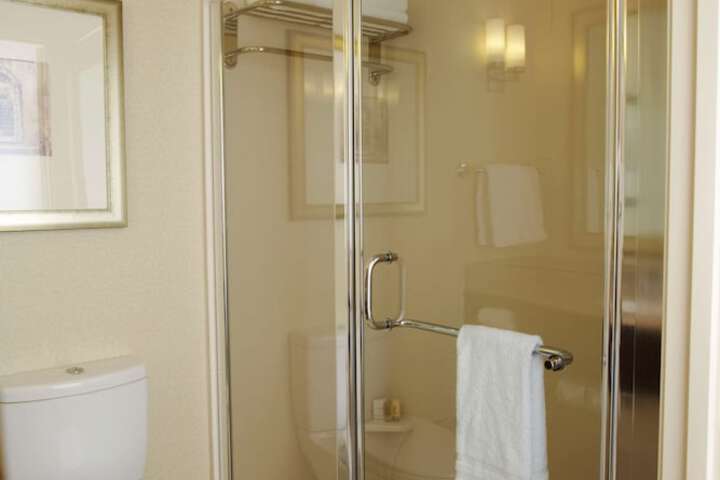Bathroom shower