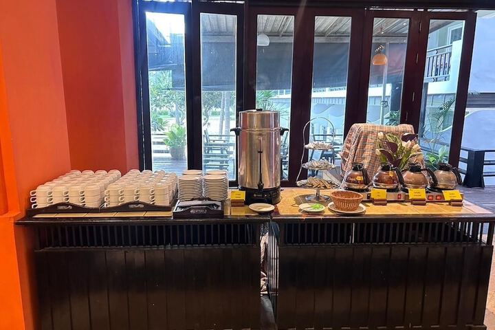 Breakfast/Coffee Service 29 of 60