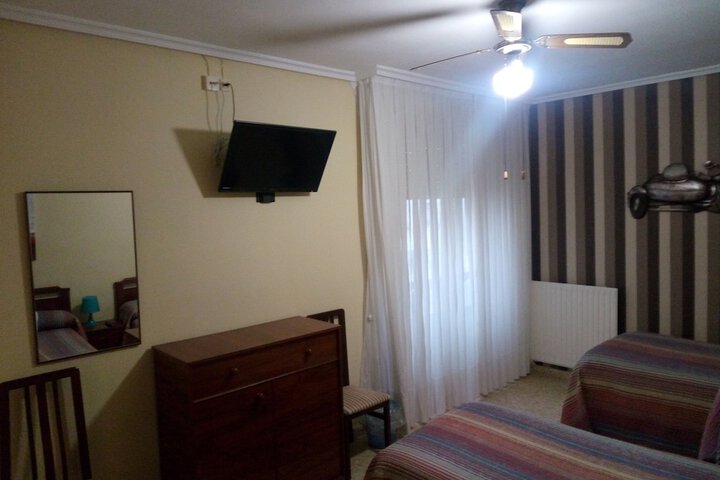 Room 4 of 11