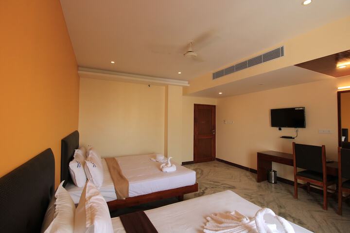 Room 9 of 26