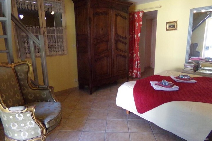 Room 13 of 62