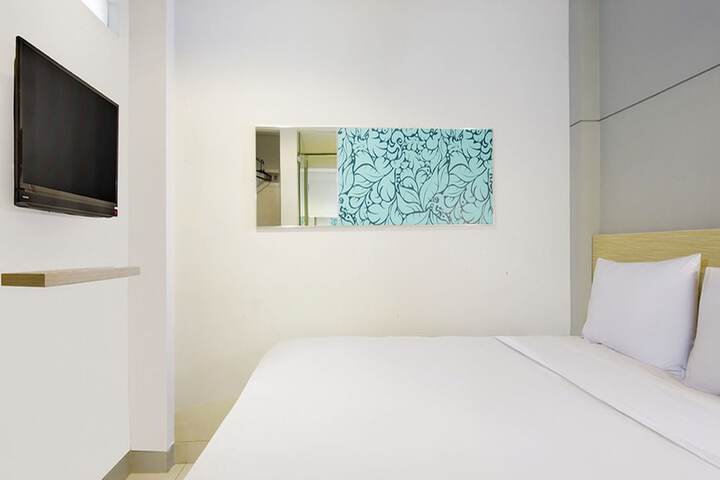 Room 6 of 10