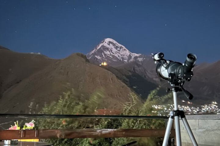 Royal Galaxy Kazbegi