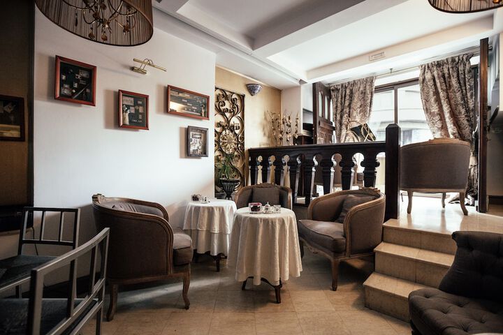 Lounge 116 of 142