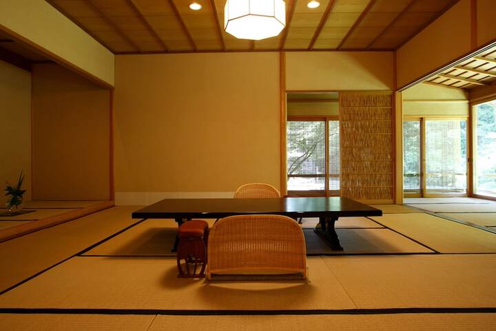 Room 18 of 78