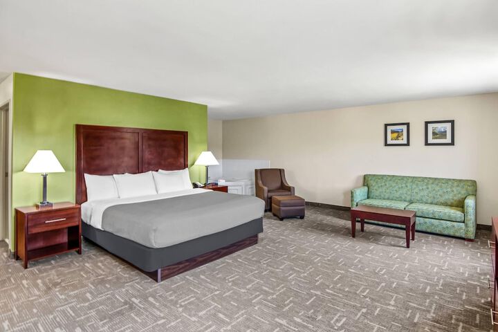 Room 16 of 32