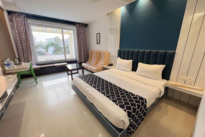 Room 52 of 65