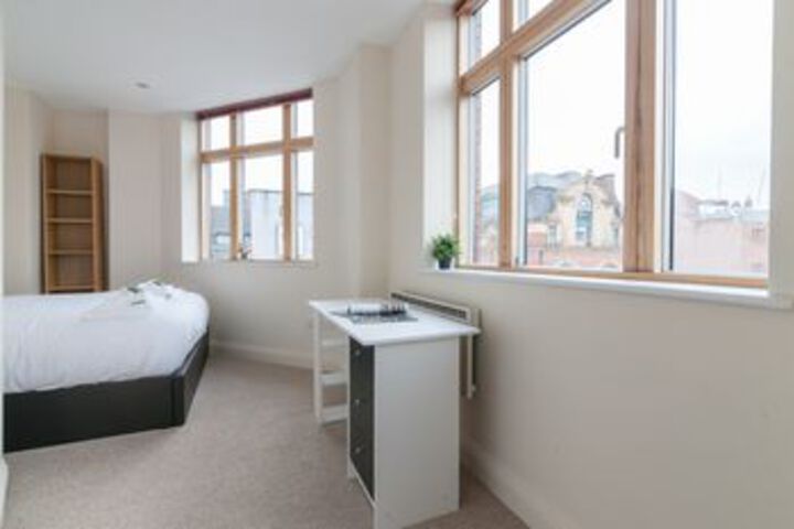 Room 15 of 28