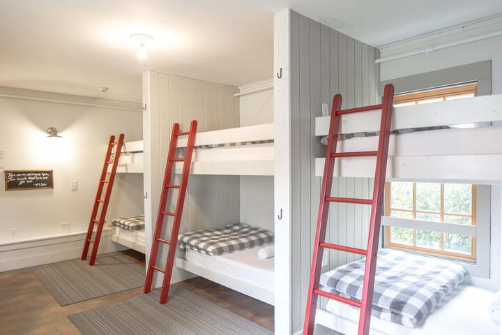 Room 2 of 12