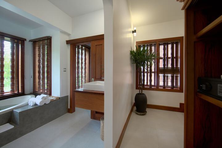 Room 26 of 78