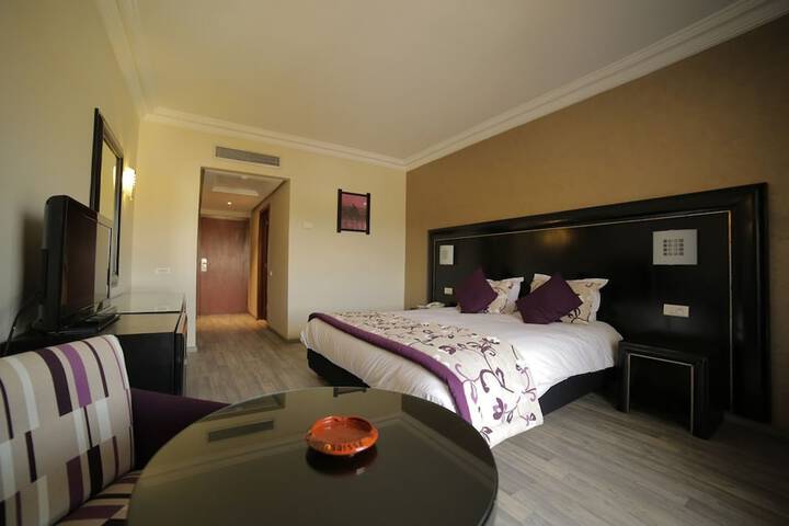 Room 9 of 22