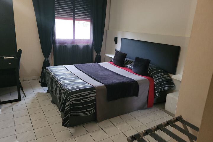 Room 46 of 143
