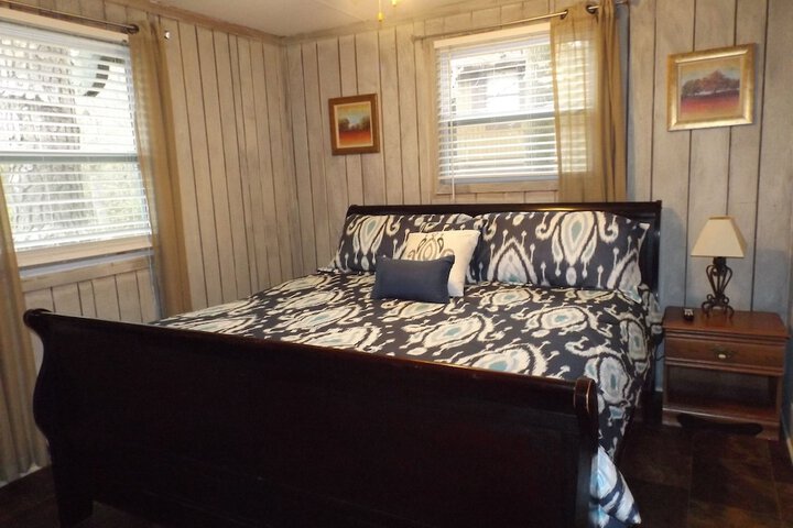 Room 26 of 400