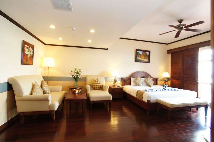Room 8 of 91
