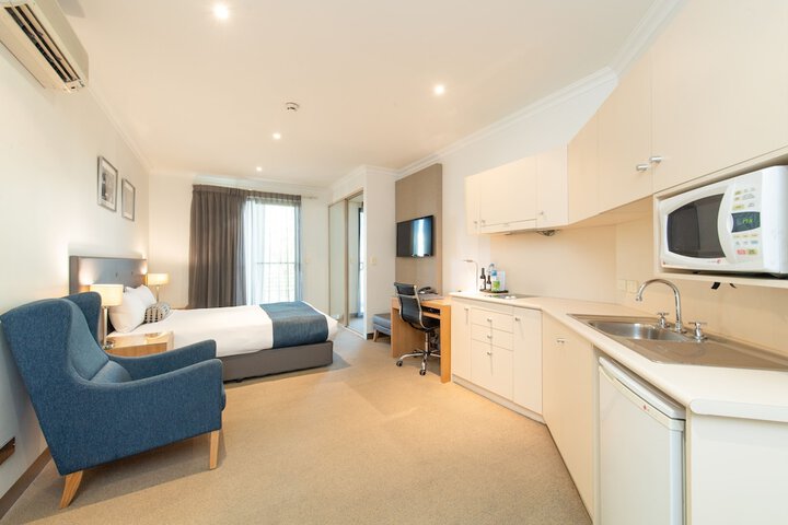 Room 25 of 64