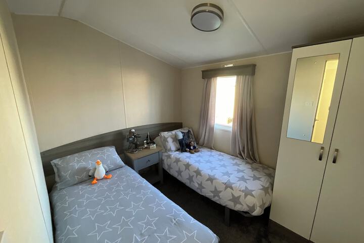 Room 6 of 23