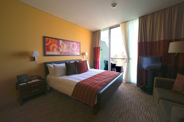 Room 41 of 76