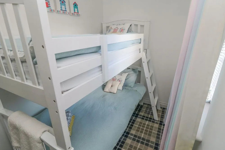 Room 3 of 11