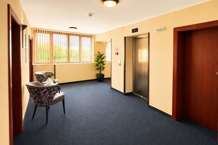 Room 33 of 50