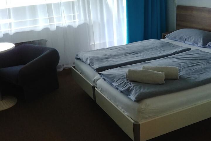 Room 13 of 52