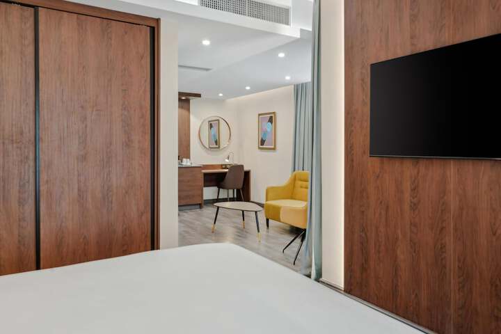 Room 29 of 73
