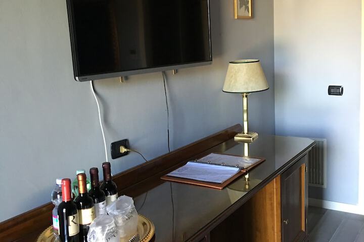 Room 53 of 110