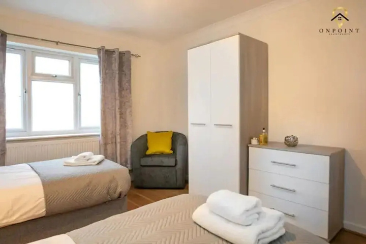 Room 16 of 20
