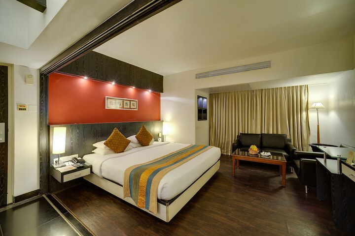 Room 2 of 18