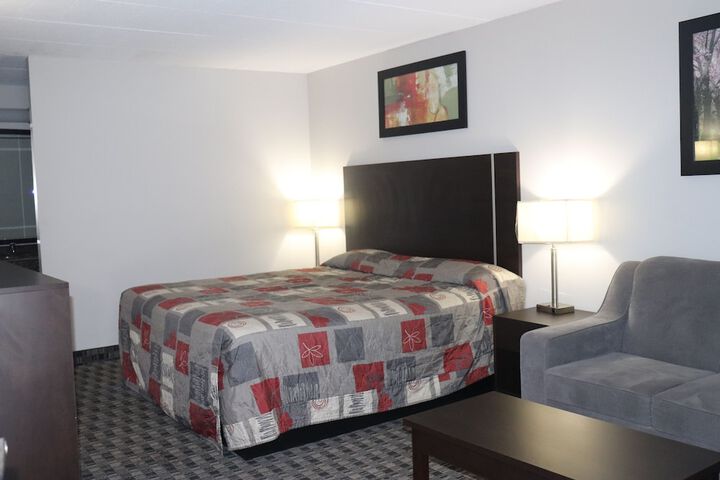 Room 10 of 34