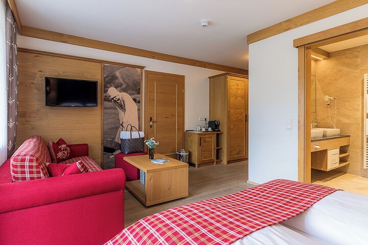 Room 42 of 199