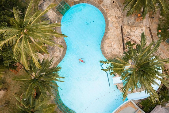 Pool 42 of 76