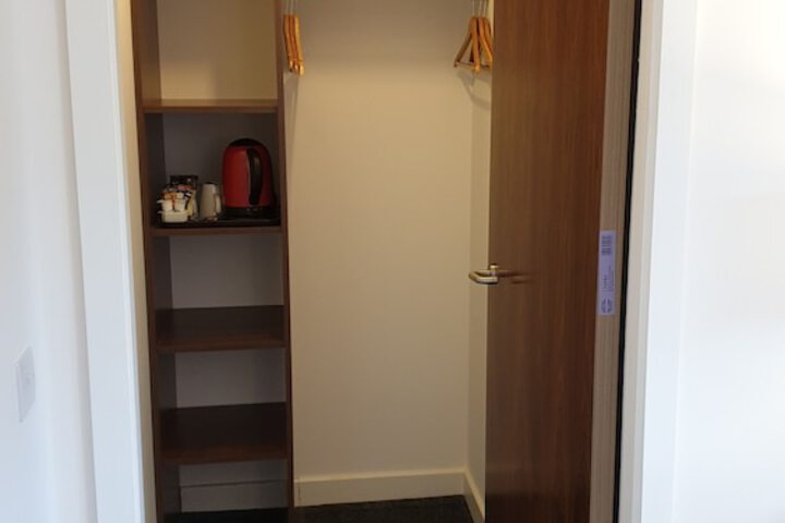 Room 7 of 34