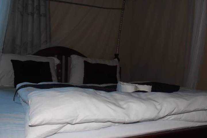 Room 3 of 27