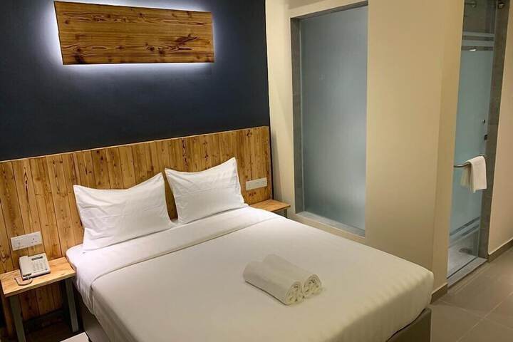 Room 11 of 29