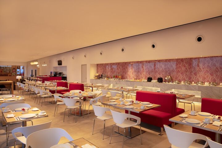 Dining 33 of 69