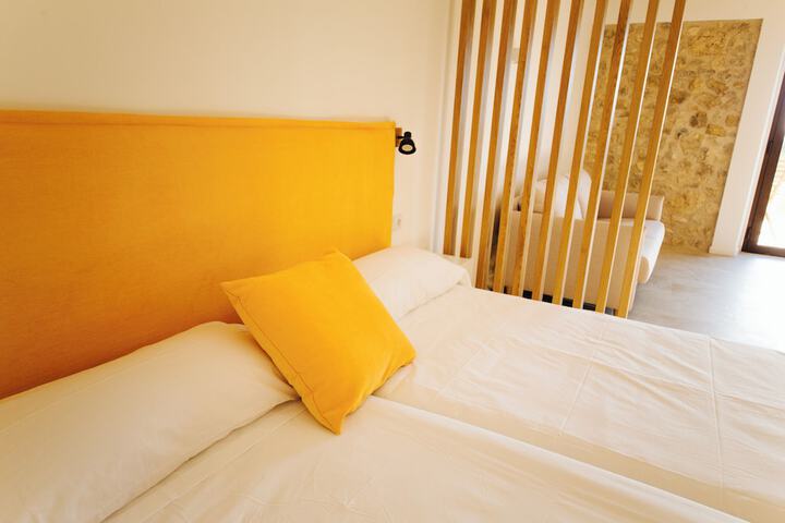 Room 8 of 26