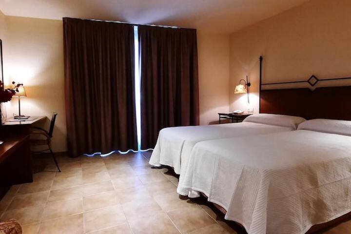 Room 8 of 76