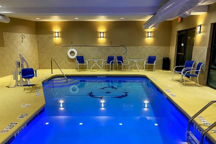 Pools & Facilities