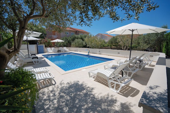 Pools & Facilities