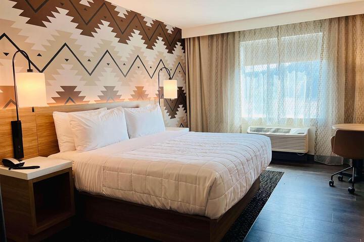 2 Queen Beds Accessible (1 of 11)