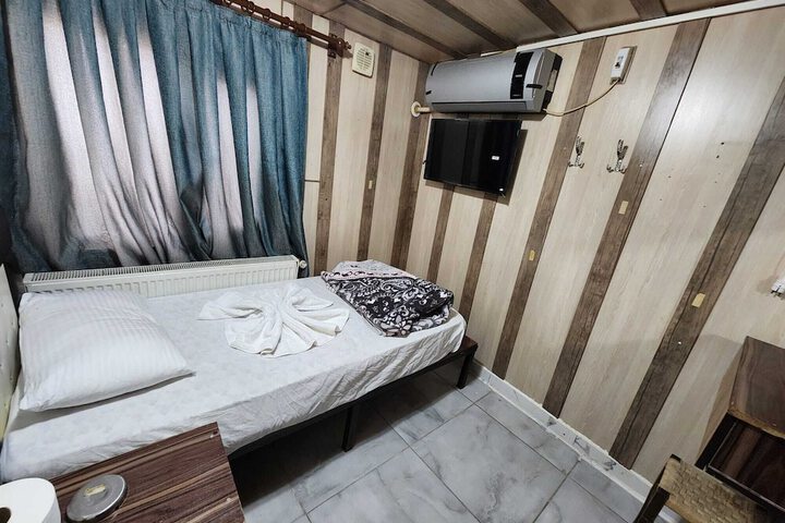 Room 18 of 39