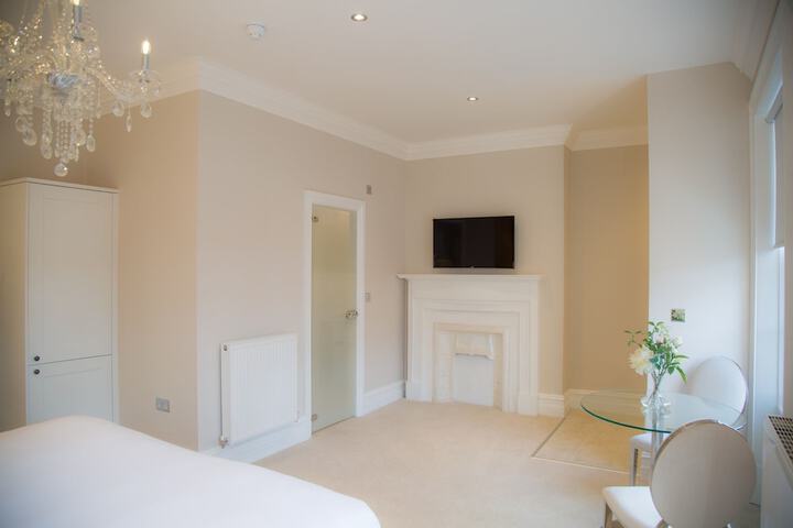Room 19 of 65